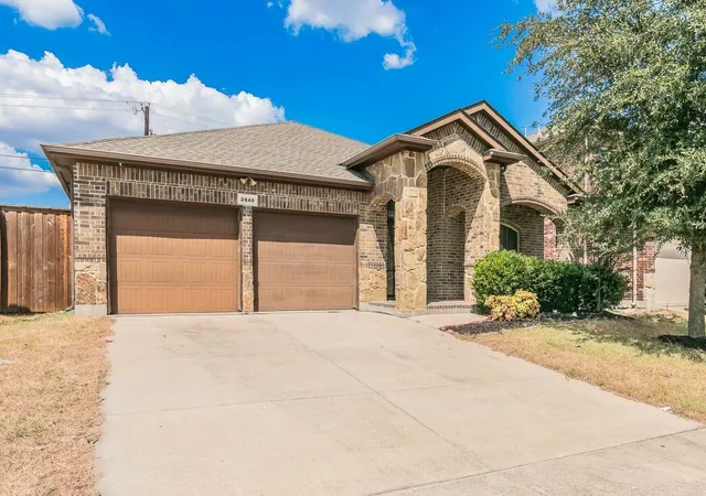 Photo 1 of Single family home for sale at 2840 Candace Dr, Grand Prairie, TX 75051 | MLS# 21382430 | Listing updated on 2026-09-11