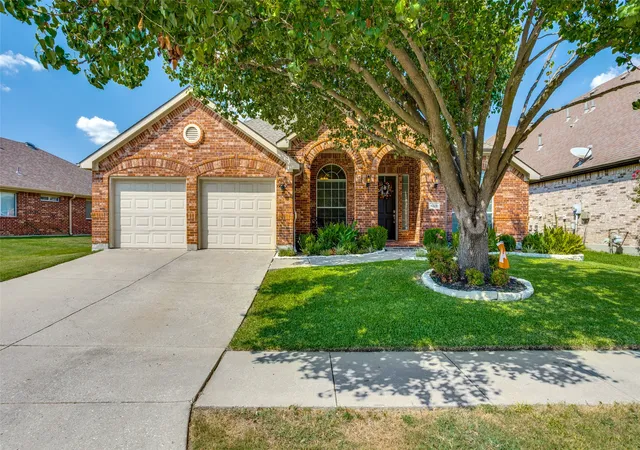Photo 1 of Single family home for sale at 6119 Laurel Crst Ln, Sachse, TX 75048 | MLS# 21382344 | Listing updated on 2026-09-10