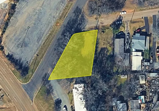 Photo 3 of Sale Pending at 421 Harvard St, Longview, TX 75601 | MLS# 21382457 | Listing updated on 2026-09-18