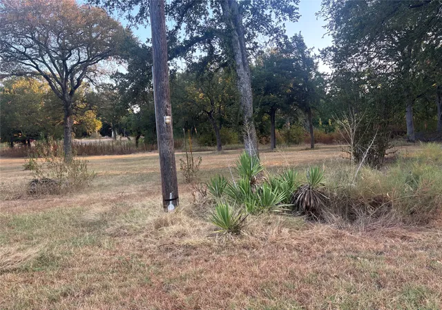 Photo 3 of Sale Pending at 919 E Morgan St, Denison, TX 75021 | MLS# 21382459 | Listing updated on 2026-10-06