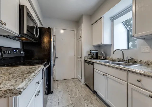 Photo 3 of Sale Pending at 5801 Lake Hubbard Pkwy #103, Garland, TX 75043 | MLS# 21382474 | Listing updated on 2026-09-11