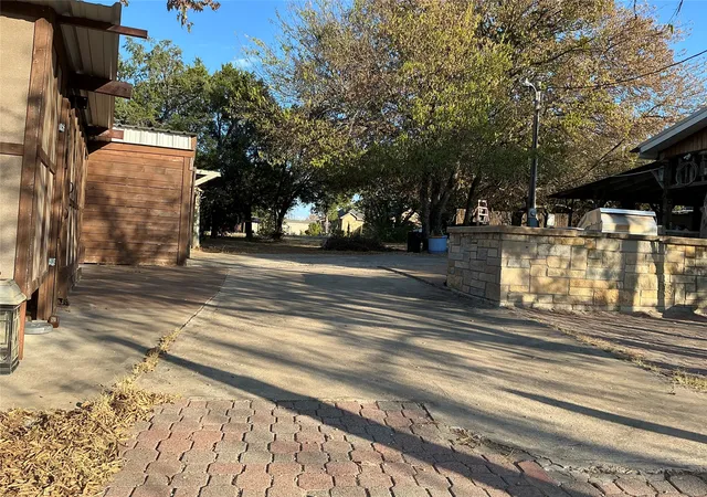Photo 3 of Manufactured home for sale at 2517 Deer Trl, Granbury, TX 76048 | MLS# 21378170 | Listing updated on 2026-09-10