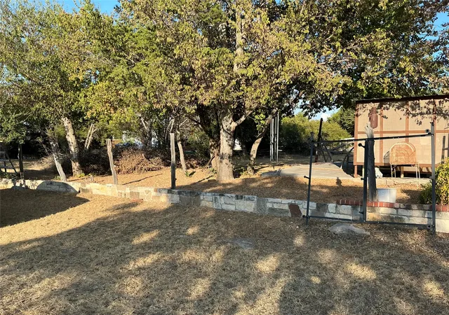 Photo 3 of Manufactured home for sale at 2517 Deer Trl, Granbury, TX 76048 | MLS# 21378170 | Listing updated on 2026-09-10