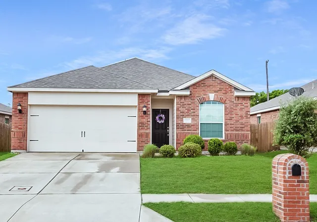 Photo 1 of Sale Pending at 128 Tennyson St, Anna, TX 75409 | MLS# 21382515 | Listing updated on 2026-10-05