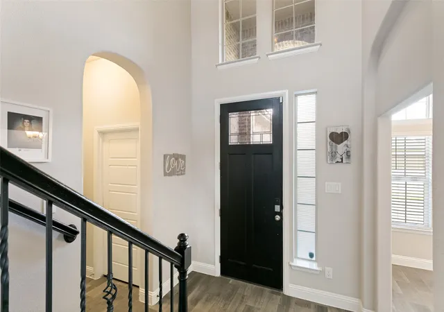 Photo 3 of Single family home for sale at 241 Cross Fox Ln, Aledo, TX 76008 | MLS# 21381236 | Listing updated on 2026-09-25