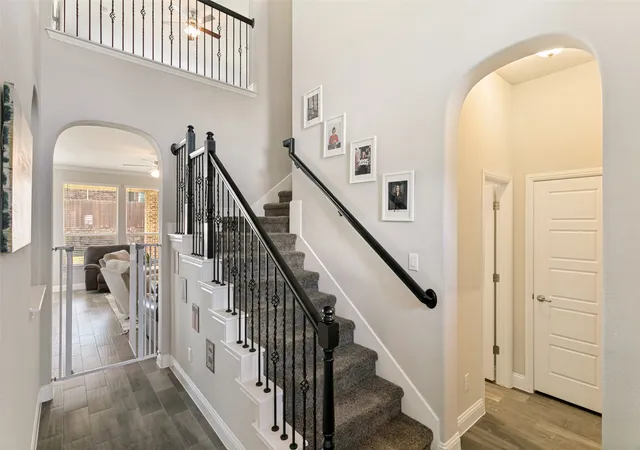 Photo 4 of Single family home for sale at 241 Cross Fox Ln, Aledo, TX 76008 | MLS# 21381236 | Listing updated on 2026-09-25