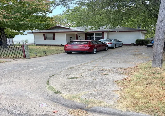 Photo 3 of Single family home for sale at 9034 Cardella Ave, Dallas, TX 75217 | MLS# 21382522 | Listing updated on 2026-09-11