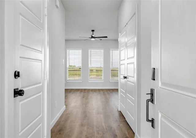Listing Photo 5 - Condo for sale in building located at 6632-6634 Florence Dr, Midlothian, TX 76065