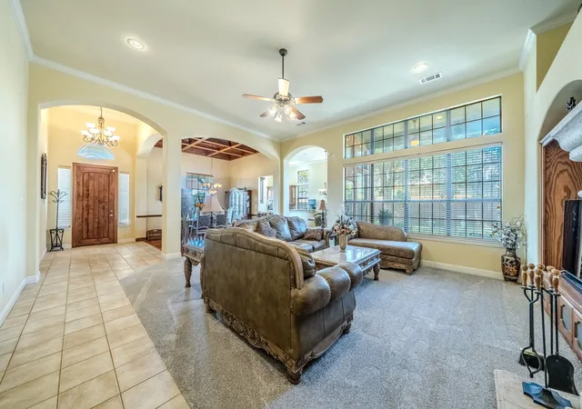 Photo 3 of Single family home for sale at 1309 Heritage Hl Dr, De Soto, TX 75115 | MLS# 21375577 | Listing updated on 2026-09-11