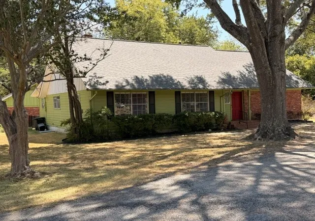 Photo 1 of Single family home for sale at 612 9th Street, Terrell, TX 75160 | MLS# 21382102 | Listing updated on 2026-09-12