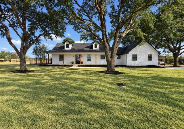 Photo 1 of Single family home for sale at 5812 Priscilla Ln, Kaufman, TX 75142 | MLS# 21382613 | Listing updated on 2026-09-13