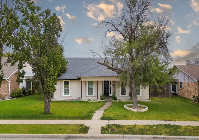 Photo 3 of Single family home for sale at 4801 Freeport Dr, Garland, TX 75043 | MLS# 21382079 | Listing updated on 2026-09-10