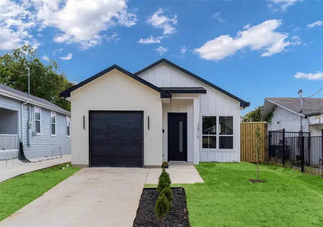 Photo 3 of Single family home for sale at 2816 Marburg St, Dallas, TX 75215 | MLS# 21382219 | Listing updated on 2026-09-10