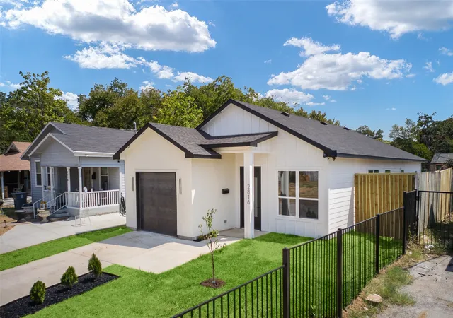 Photo 4 of Single family home for sale at 2816 Marburg St, Dallas, TX 75215 | MLS# 21382219 | Listing updated on 2026-09-10