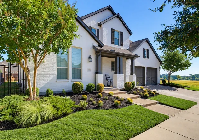 Photo 3 of Single family home for sale at 1811 Sable Bay Ln, Arlington, TX 76005 | MLS# 21376112 | Listing updated on 2026-09-13