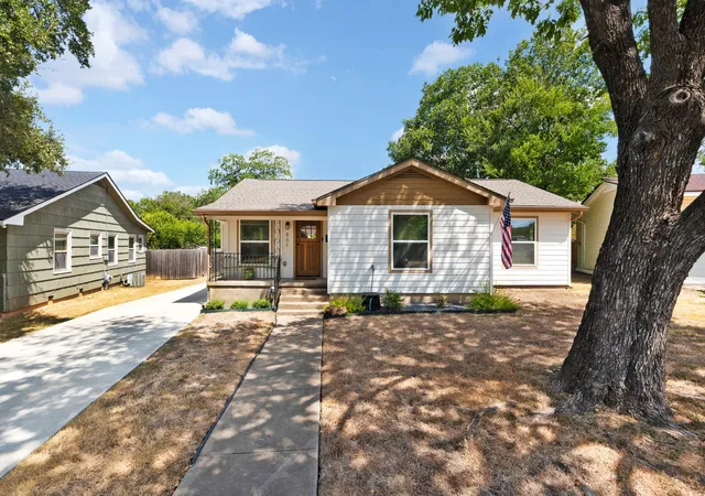 Photo 1 of Single family home for sale at 801 N 44th Street, Waco, TX 76710 | MLS# 21382615 | Listing updated on 2026-09-10