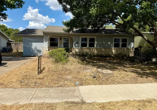 Photo 1 of Single family home for sale at 2517 W 7th Street, Irving, TX 75060 | MLS# 21382627 | Listing updated on 2026-09-11