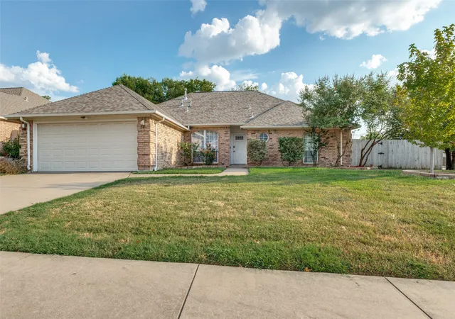 Photo 1 of Single family home for sale at 6700 Greenleaf Dr, North Richland Hills, TX 76182 | MLS# 21380842 | Listing updated on 2026-09-13