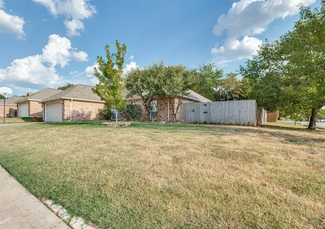 Photo 2 of Single family home for sale at 6700 Greenleaf Dr, North Richland Hills, TX 76182 | MLS# 21380842 | Listing updated on 2026-09-13