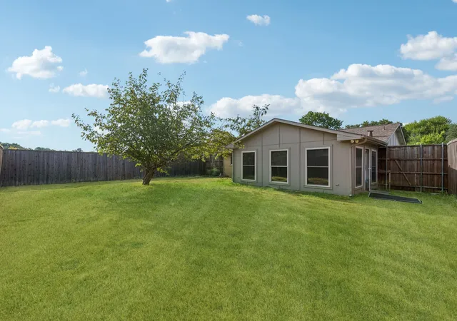 Photo 16 of Sale Pending at 2217 Lockwood Dr, Carrollton, TX 75007 | MLS# 21382663 | Listing updated on 2026-10-01