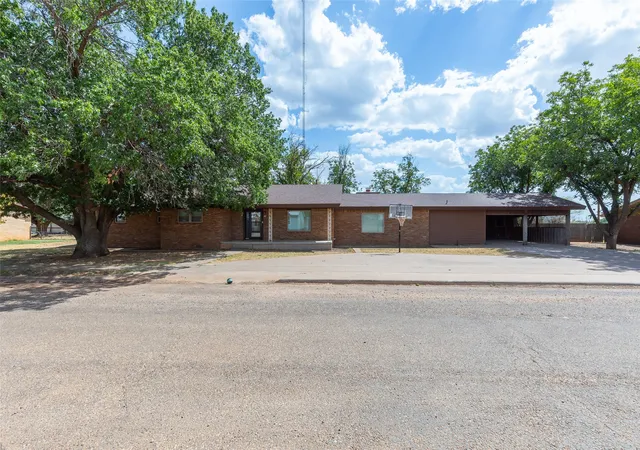 Photo 1 of Single family home for sale at 163 Williams St, Jayton, TX 79528 | MLS# 21324823 | Listing updated on 2026-09-11
