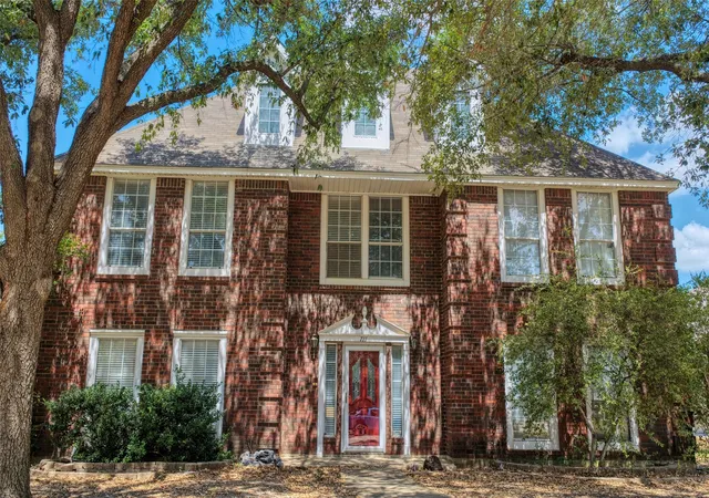 Photo 1 of Single family home for sale at 711 Amesbury Dr, Mesquite, TX 75150 | MLS# 21380252 | Listing updated on 2026-09-10