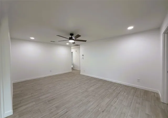 Photo 2 of Single family home for sale at 2933 Hunting Dr, Fort Worth, TX 76119 | MLS# 21382707 | Listing updated on 2026-09-10