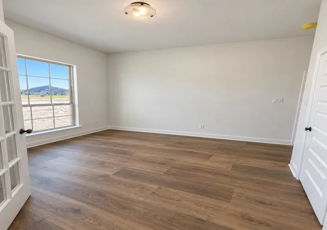 Photo 3 of Single family home for sale at 421 Mcalpine Dr, Springtown, TX 76082 | MLS# 21382710 | Listing updated on 2026-09-10
