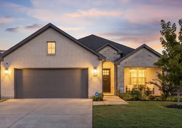 Photo 1 of Single family home for sale at 565 Beck Dr, Lavon, TX 75166 | MLS# 21382693 | Listing updated on 2026-09-13