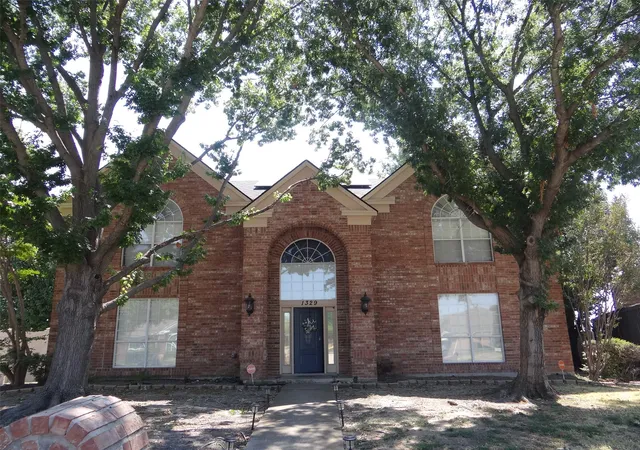 Photo 1 of Single family home for sale at 1329 Woodthorpe Dr, Mesquite, TX 75181 | MLS# 21382606 | Listing updated on 2026-09-11