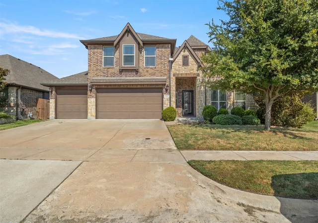 Photo 1 of Single family home for sale at 947 Mangrove Dr, Fate, TX 75087 | MLS# 21378883 | Listing updated on 2026-10-05