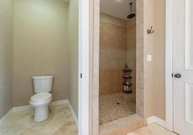 Photo 3 of Single family home for sale at 231 Sanchez Crk Dr, Weatherford, TX 76088 | MLS# 21382413 | Listing updated on 2026-09-11