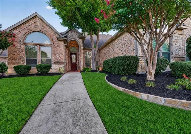 Photo 2 of Single family home for sale at 9116 Edgemont Dr, North Richland Hills, TX 76182 | MLS# 21382505 | Listing updated on 2026-09-15