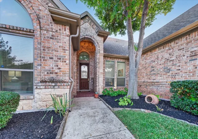 Photo 3 of Single family home for sale at 9116 Edgemont Dr, North Richland Hills, TX 76182 | MLS# 21382505 | Listing updated on 2026-09-15