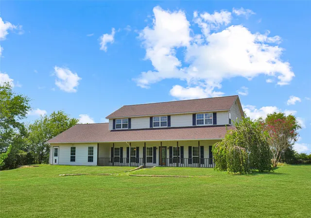 Photo 2 of Single family home for sale at 2473 Vz County Rd 2621, Wills Point, TX 75169 | MLS# 21382772 | Listing updated on 2026-10-03