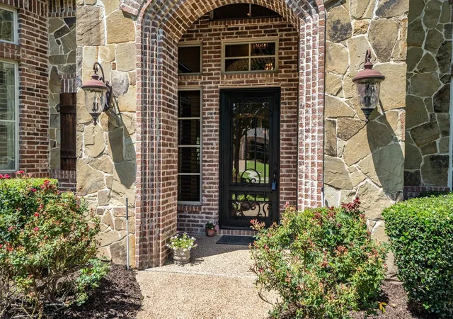 Photo 3 of Single family home for sale at 2301 Bella Lago Dr, Flower Mound, TX 75022 | MLS# 21382796 | Listing updated on 2026-09-10