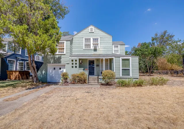 Single family home for sale at 4314 Lovell Ave, Fort Worth, TX 76107 | MLS# 21381536