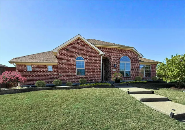 Photo 2 of Single family home for sale at 7410 Handen Dr, Rowlett, TX 75089 | MLS# 21382115 | Listing updated on 2026-09-13