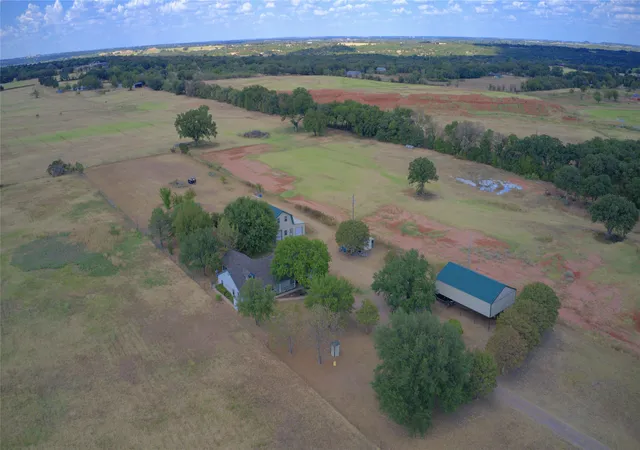 Photo 2 of Single family home for sale at 4247 E Highway 67, Rainbow, TX 76077 | MLS# 21378351 | Listing updated on 2026-09-11
