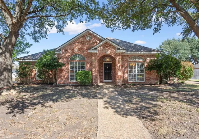 Photo 4 of Single family home for sale at 10005 Polo Park Cir, Waco, TX 76712 | MLS# 21382826 | Listing updated on 2026-09-11