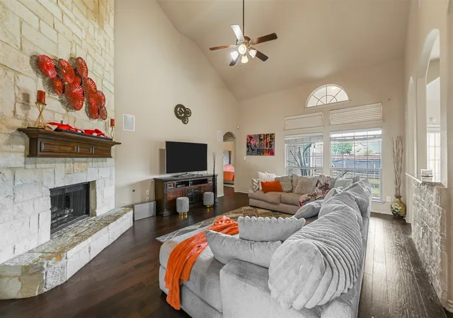 Photo 2 of Single family home for sale at 5612 Spirit Lake Dr, Fort Worth, TX 76179 | MLS# 21382834 | Listing updated on 2026-09-11