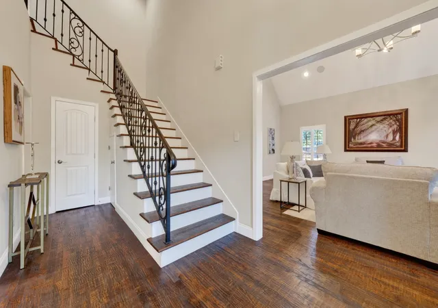 Photo 4 of Single family home for sale at 1022 Alamo Dr, Southlake, TX 76092 | MLS# 21378107 | Listing updated on 2026-09-12