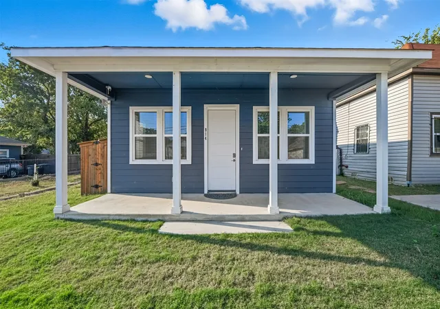 Photo 1 of Single family home for sale at 914 E Tucker St, Fort Worth, TX 76104 | MLS# 21382859 | Listing updated on 2026-09-11