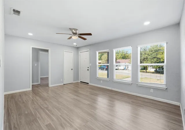 Photo 4 of Single family home for sale at 4601 Harwen Ter, Fort Worth, TX 76133 | MLS# 21381545 | Listing updated on 2026-09-11
