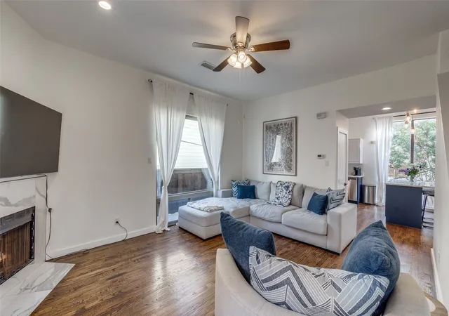 Listing Photo 5 - Condo for sale in building located at 3944 Buena Vis St, Dallas, TX 75204 - Unit #206