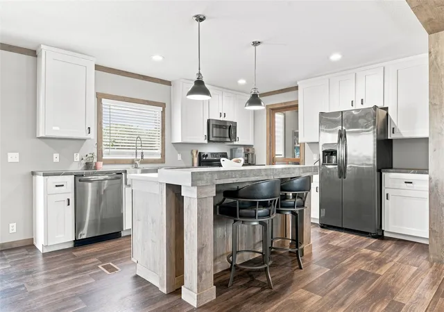 Photo 3 of Manufactured home for sale at 221 Rio Rim Rd, Waco, TX 76705 | MLS# 21382384 | Listing updated on 2026-09-11