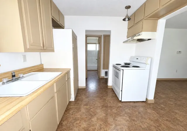 Photo 2 of Single family home for sale at 107 W College St, Milford, TX 76670 | MLS# 21382495 | Listing updated on 2026-09-11