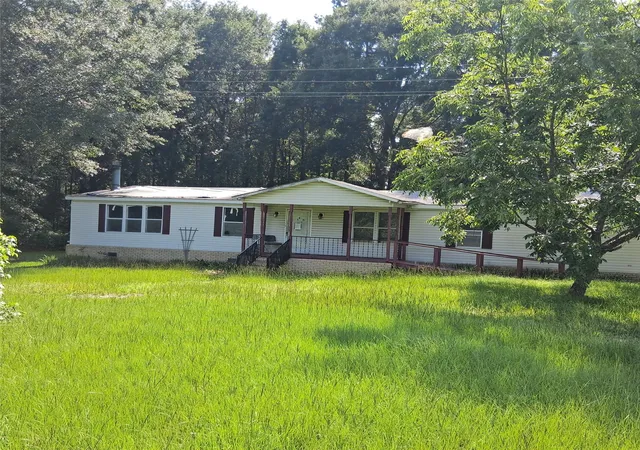 Single family home for sale at 4207 State Hwy 42, Kilgore, TX 75662 | MLS# 21382355
