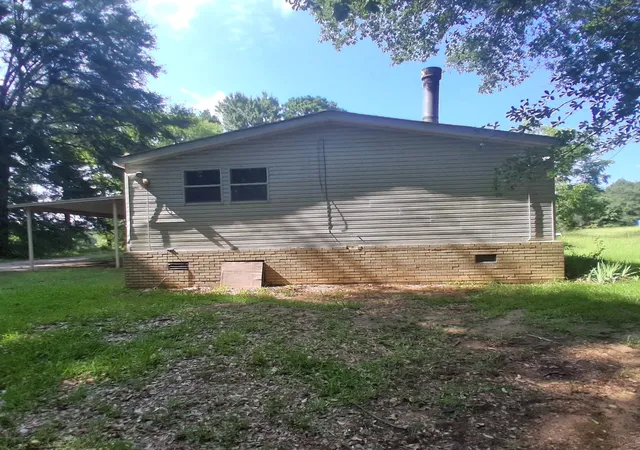 Photo 3 of Single family home for sale at 4207 State Hwy 42, Kilgore, TX 75662 | MLS# 21382355 | Listing updated on 2026-09-15