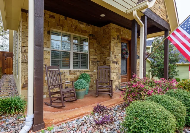 Photo 2 of Single family home for sale at 405 Dallas St, Argyle, TX 76226 | MLS# 21382716 | Listing updated on 2026-09-12